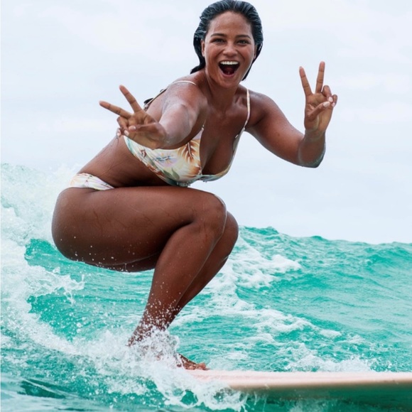 NWT Billabong Island Calling V-Neck Bikini Top - XS - Picture 2 of 8